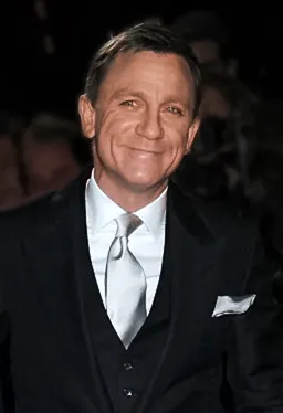 Daniel Craig
