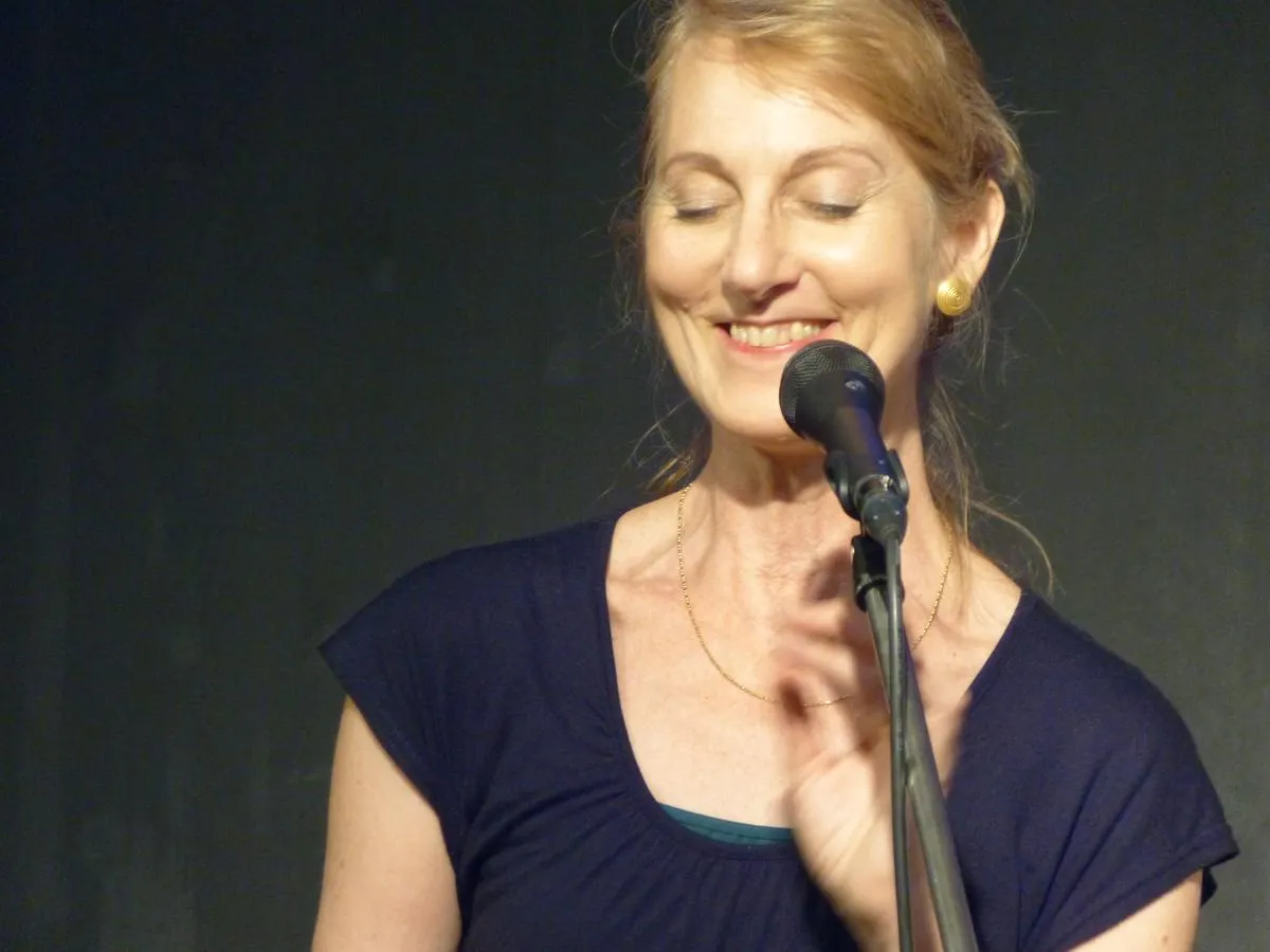 Lauren Newton