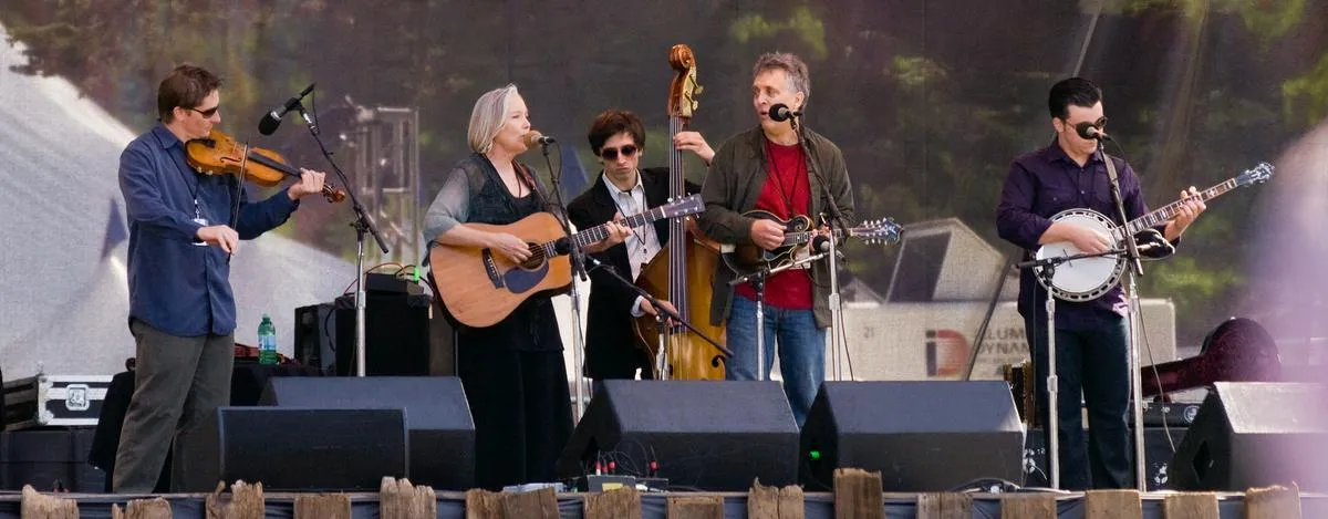 Laurie Lewis