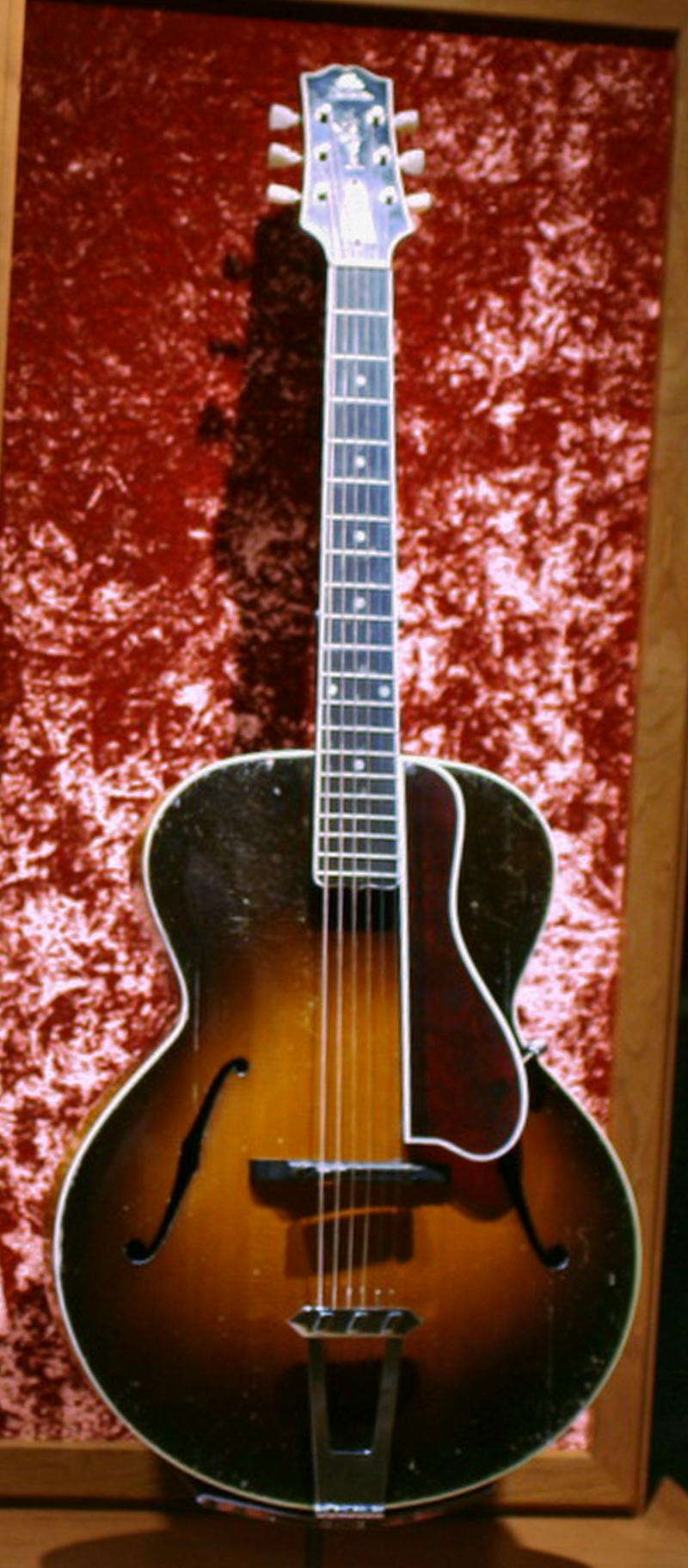 Lloyd Loar