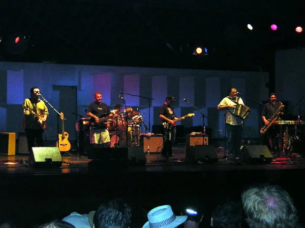 Los Lobos
