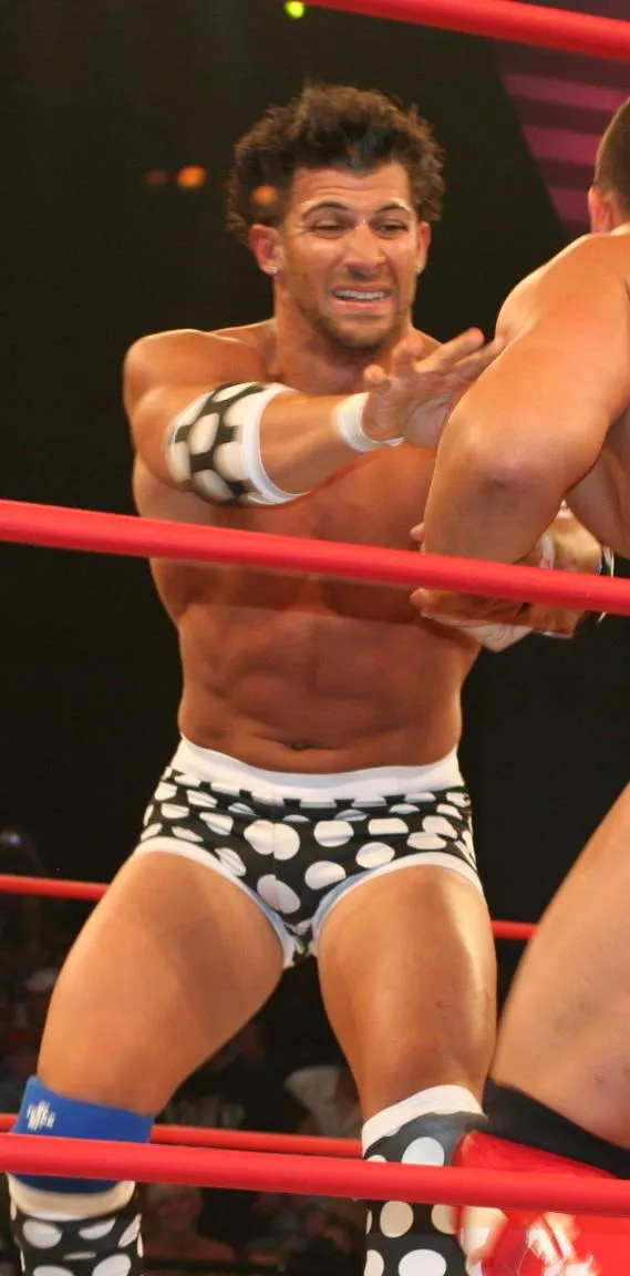 Robbie E