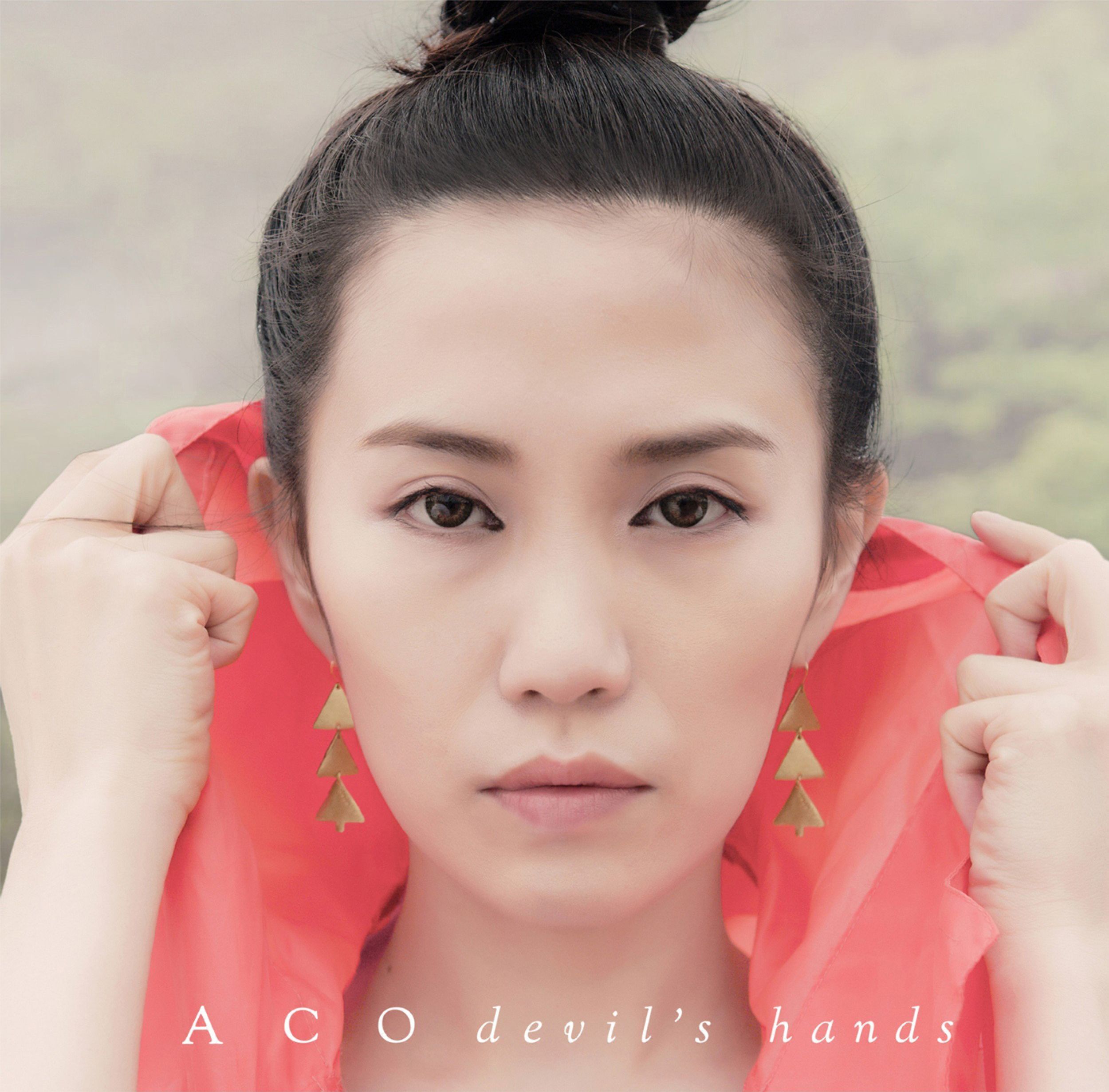 devil’s hands