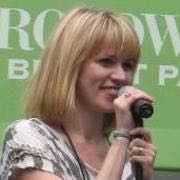 Lauren Kennedy