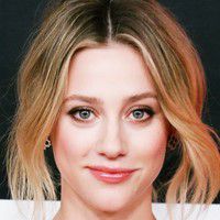 Lili Reinhart
