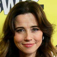 Linda Cardellini