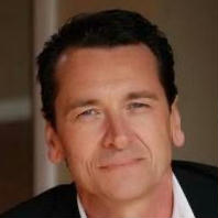 Mark Lindsay Chapman