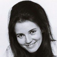 Trish Van Devere